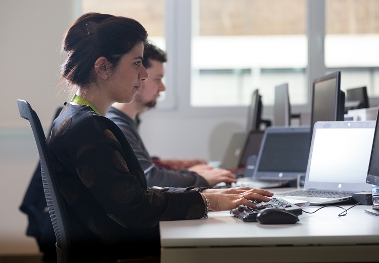ICT Elmec Informatica offre un aiuto agli studenti lavoratori ICT Elmec Informatica offre un aiuto agli studenti lavoratori