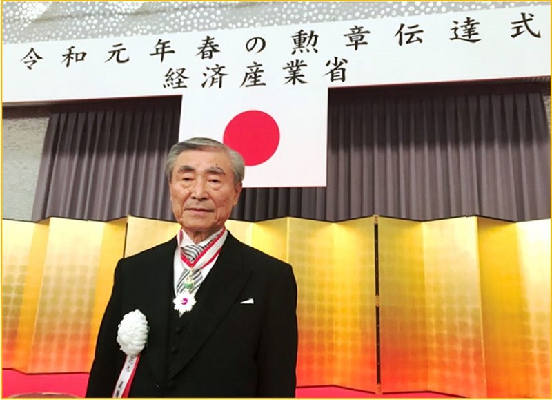 Il Presidente di Okuma premiato con la medaglia d’onore giapponese