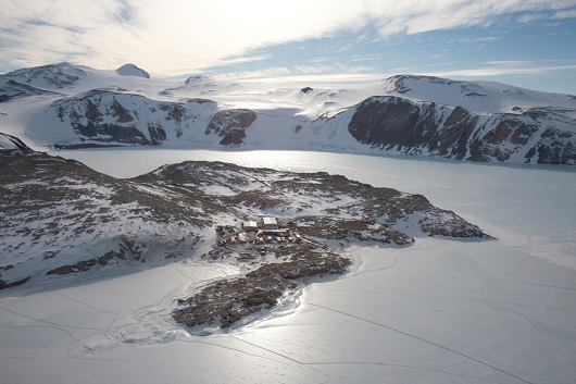 Al via la trentacinquesima spedizione per la ricerca scientifica italiana in Antartide Al via la trentacinquesima spedizione per la ricerca scientifica italiana in Antartide