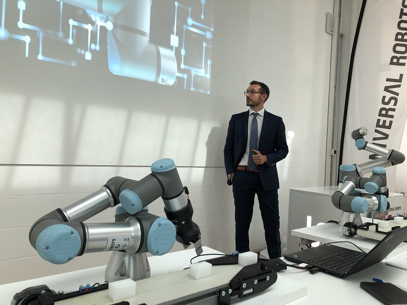 Universal Robots: nuovo robot, nuovo training center