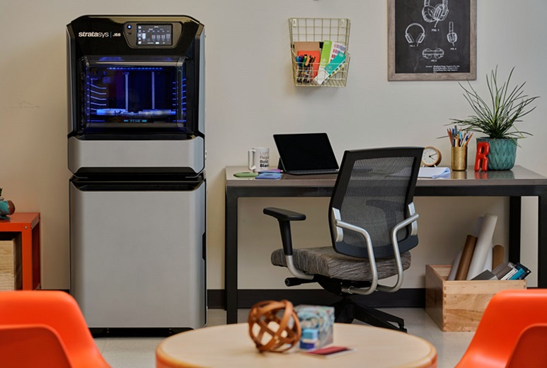 La stampante 3D J55 di Stratasys offre a progettisti e designer una stampa 3D a colori a prezzi accessibili