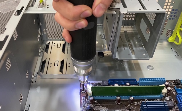 Arriva da Dalmar il sistema di avvitatura elettronico intelligente SMT dedicato all’industria elettronica Arriva da Dalmar il sistema di avvitatura elettronico intelligente SMT dedicato all’industria elettronica