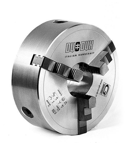Una gamma di autocentranti Gerardi con affidabilità al 100% Made in Italy Una gamma di autocentranti Gerardi con affidabilità al 100% Made in Italy