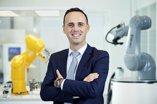 Christophe Coulongeat alla guida della divisione Robotica di Stäubli Christophe Coulongeat alla guida della divisione Robotica di Stäubli