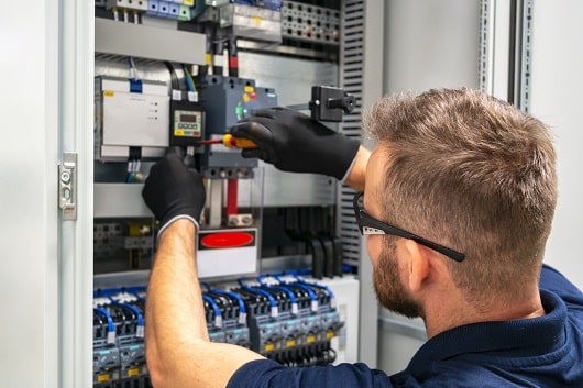 Primo evento italiano dedicato al canale elettrico organizzato da Eaton