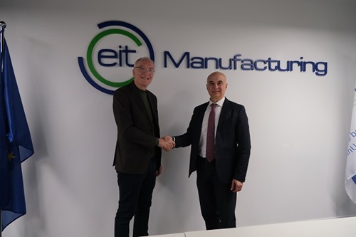 Donald Wich, Amministratore Delegato di Messe Frankfurt Italia, a sinistra, e Gian Mario Maggio, Managing Director di EIT Manufacturing South, a destra.