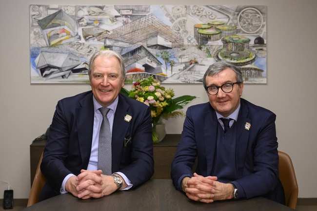 A sinistra Gerald Böse, CEO di Koelnmesse, e, a destra, Franco Mosconi, Presidente di Fiere di Parma.