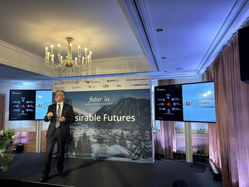 Josef Nierling, CEO di Porsche Consulting, nel corso del suo intervento al World Economic Forum 2024.
