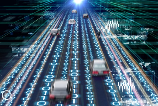 Nel 2026, gli aggressori punteranno sui settori in cui i tempi di inattività, i rischi per la sicurezza o il panico pubblico danno ai criminali il massimo potere contrattuale. Tra questi: l’automotive, la sanità, quello della produzione e OT.