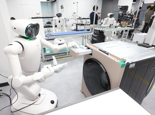 La Data Factory di LG punta a 100.000 ore di dati per i robot