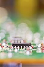RICERCA<br>3 MILIARDI PER I CHIP DEL FUTURO RICERCA<br>3 MILIARDI PER I CHIP DEL FUTURO